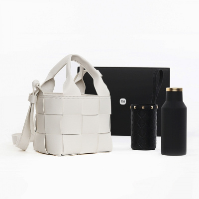 Подарочный набор Xiaomi Fashion Gift Box (термос, чехол для термоса, плетеная сумочка) (X201)